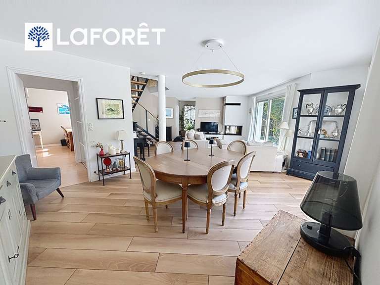 Maison Larmor-Plage - 5 chambres - 190m²