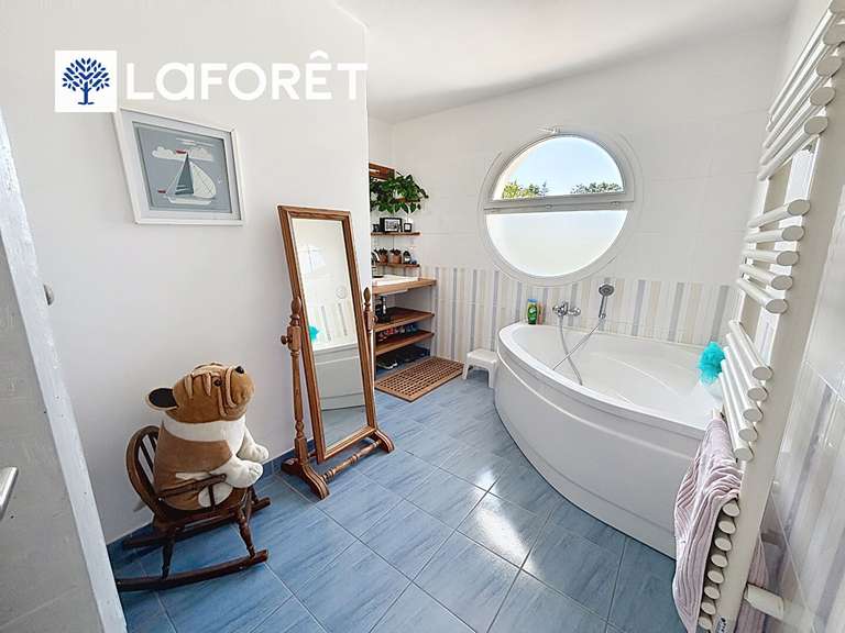 Maison Larmor-Plage - 5 chambres - 190m²