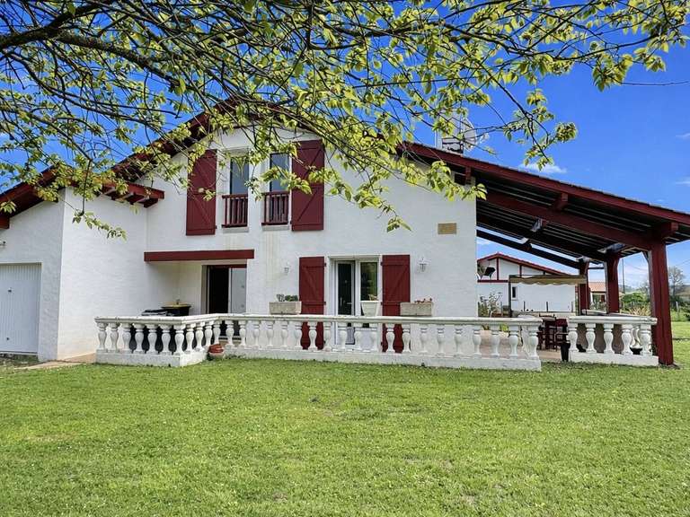 Maison Larressore - 5 chambres - 151m²