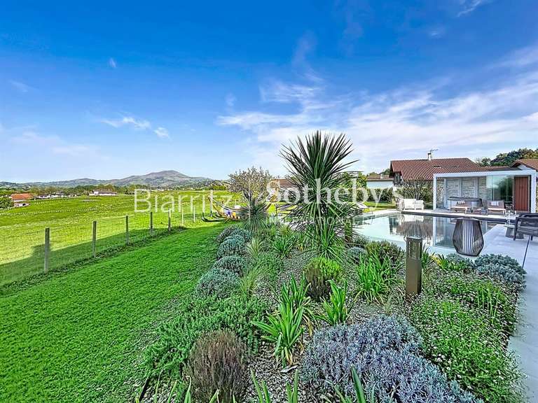 Maison Larressore - 5 chambres - 185m²