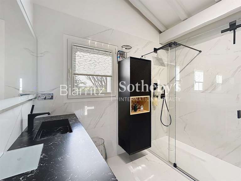 Maison Larressore - 5 chambres - 185m²