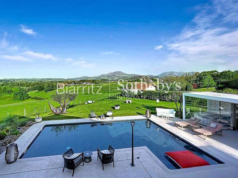 Maison Larressore - 5 chambres - 185m²