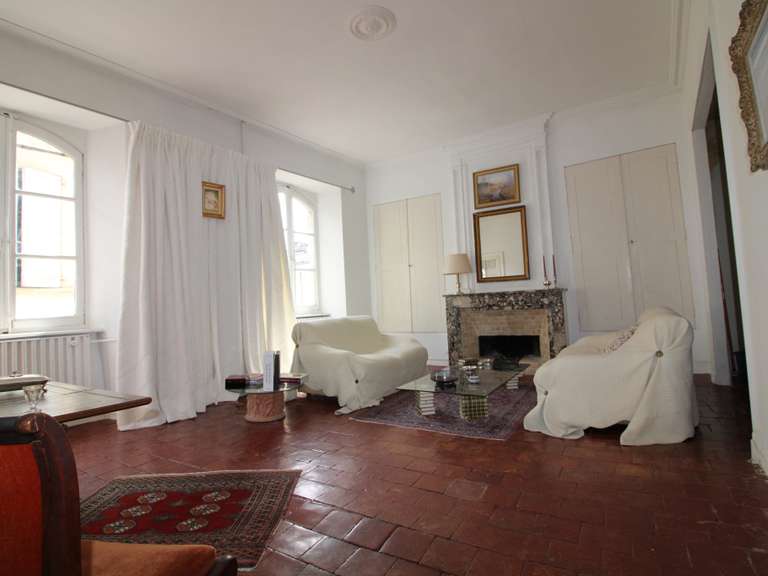 Maison Lasalle - 10 chambres - 675m²