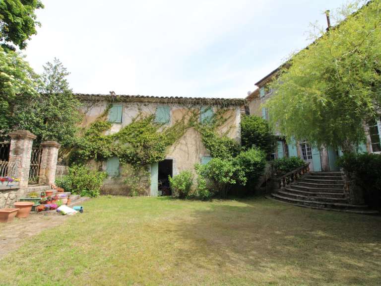 Maison Lasalle - 10 chambres - 675m²