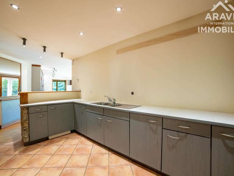 Maison Lathuile - 6 chambres - 312m²