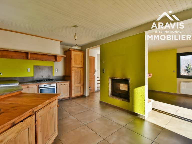 Maison Lathuile - 3 chambres - 91m²