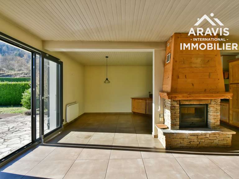 Maison Lathuile - 3 chambres - 91m²