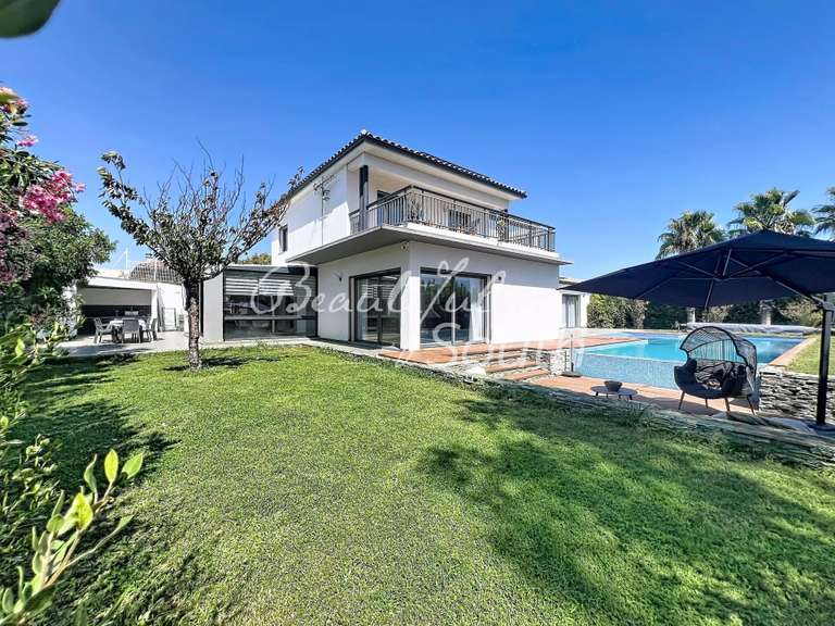 Villa Latour-Bas-Elne - 4 chambres - 209m²