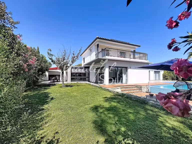 Villa Latour-Bas-Elne - 4 chambres - 209m²