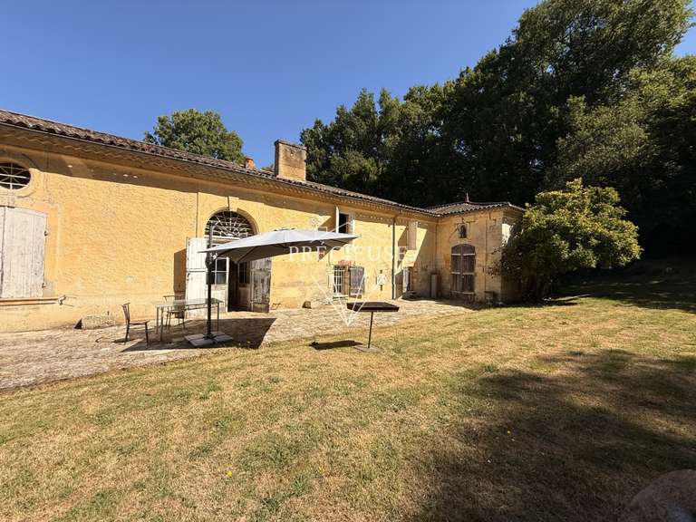Maison Latresne - 10 chambres - 650m²