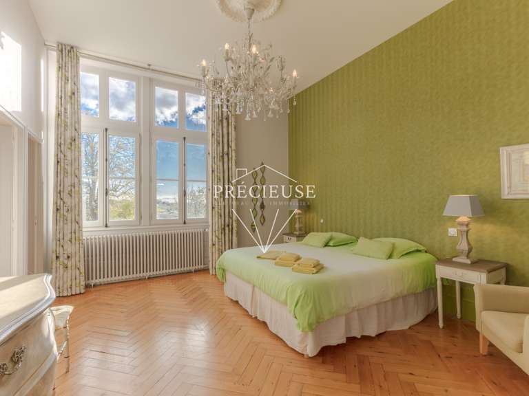 Maison Latresne - 8 chambres - 900m²