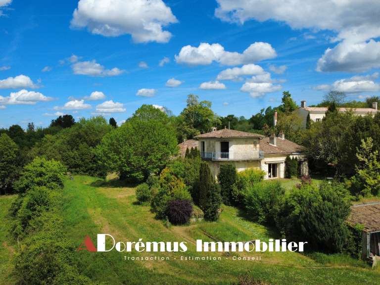 House Latresne - 4 bedrooms - 255m²