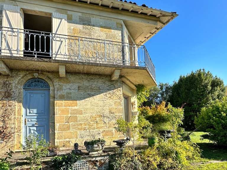 House Latresne - 4 bedrooms - 255m²