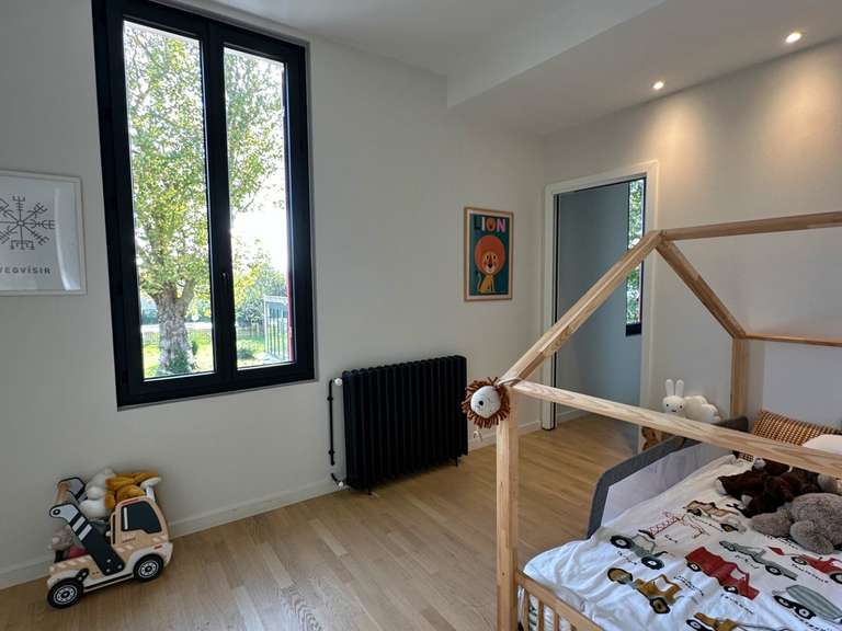 Maison Latresne - 4 chambres - 188m²