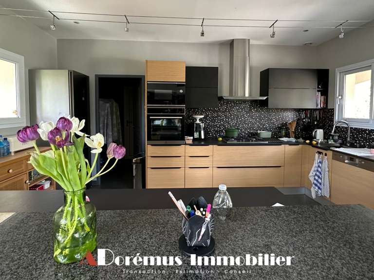 Maison Latresne - 3 chambres - 156m²