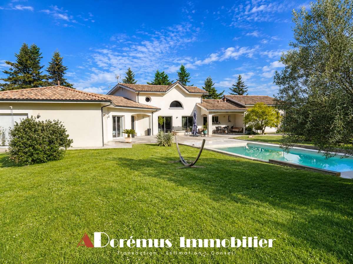 House Latresne