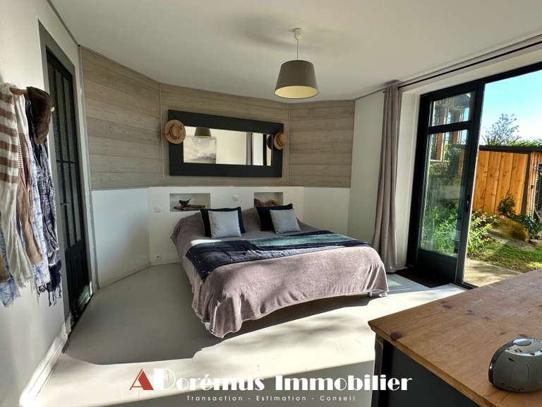 House Latresne - 3 bedrooms - 207m²