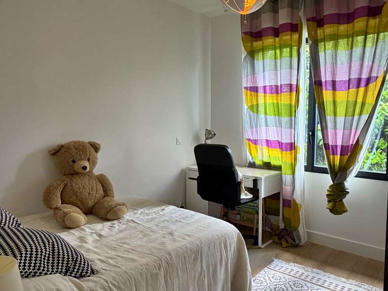 Maison Latresne - 5 chambres - 236m²