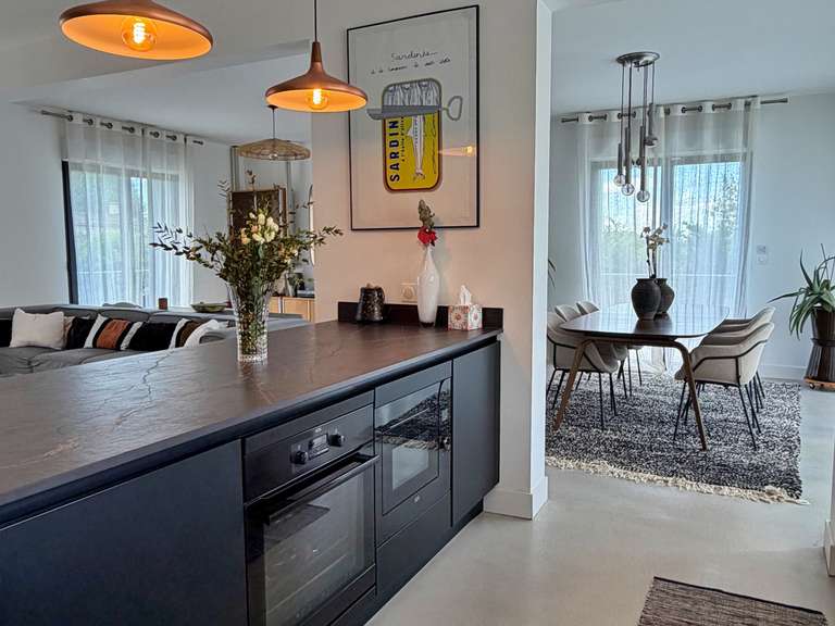 Maison Latresne - 5 chambres - 236m²
