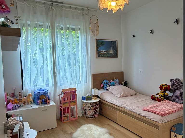 Maison Latresne - 5 chambres - 236m²