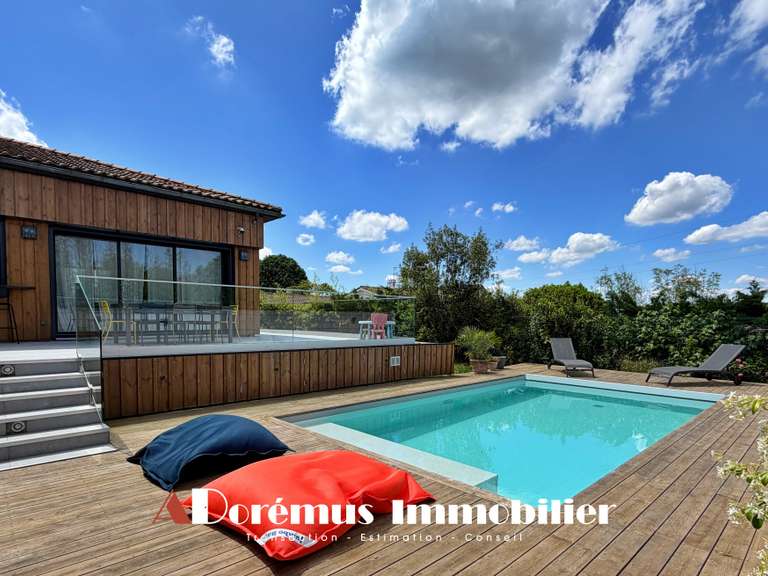 Maison Latresne - 5 chambres - 236m²