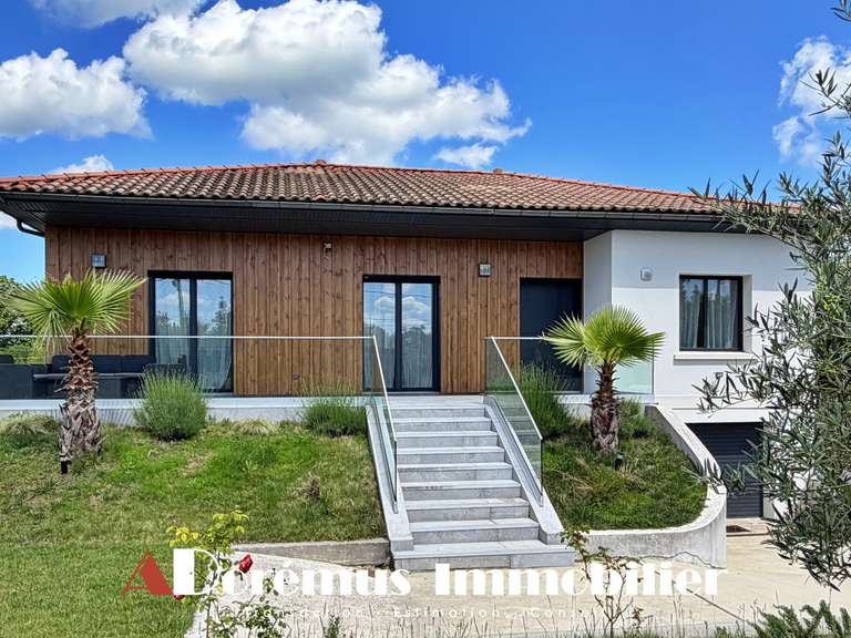 Maison Latresne - 5 chambres - 236m²