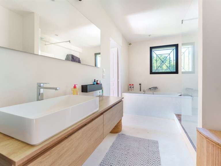 Maison Lattes - 4 chambres - 215m²