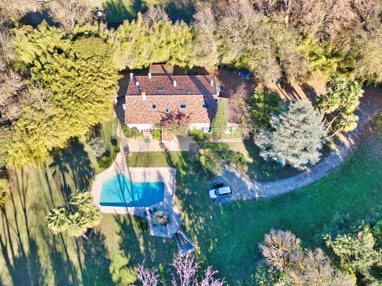 House Lattes - 8 bedrooms - 566m²