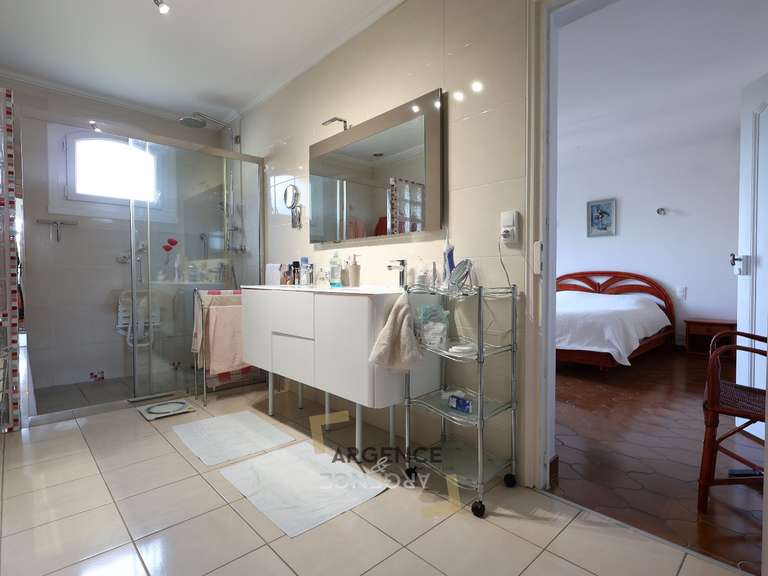 Villa Lattes - 4 chambres - 193m²