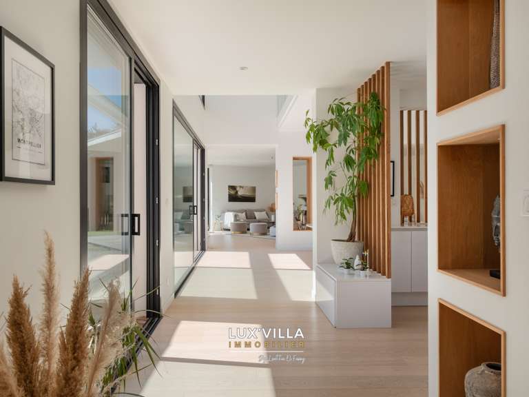 Villa Lattes - 8 chambres - 447m²