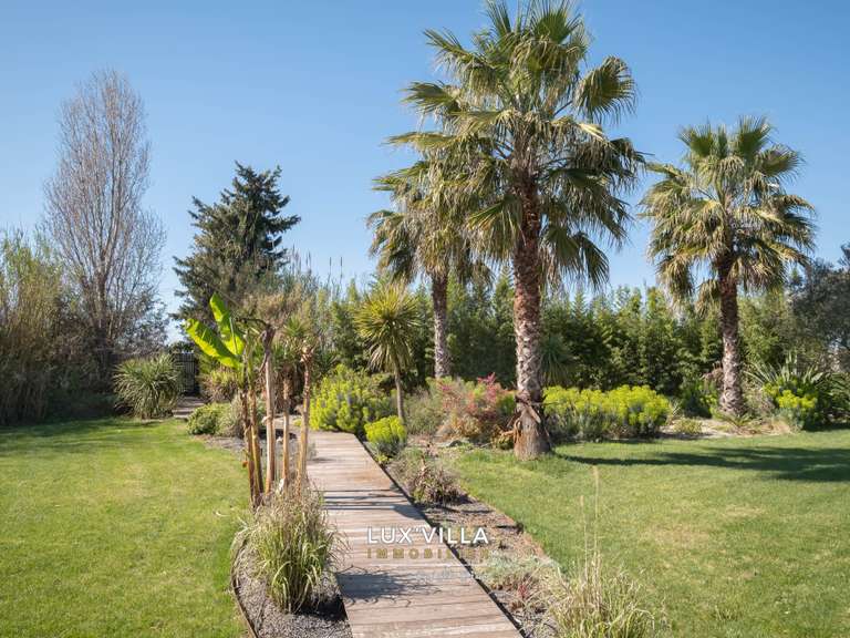 Villa Lattes - 8 chambres - 447m²