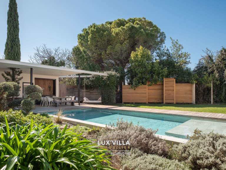 Villa Lattes - 8 chambres - 447m²