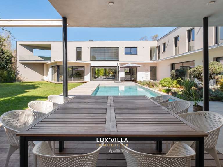 Villa Lattes - 8 chambres - 447m²