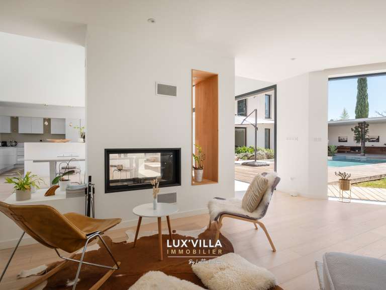 Villa Lattes - 8 chambres - 447m²