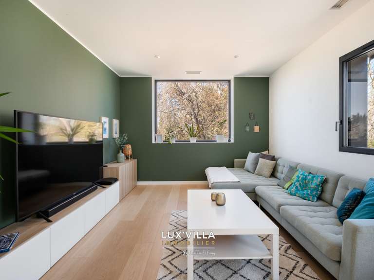 Villa Lattes - 8 chambres - 447m²