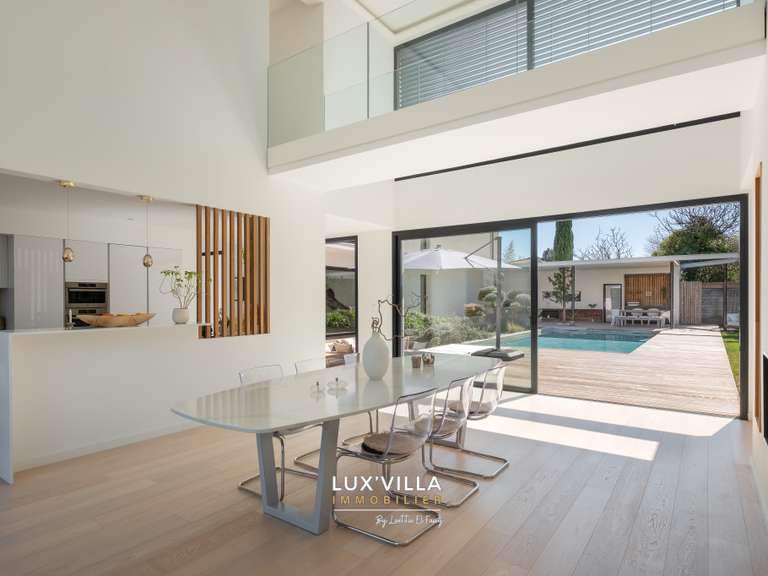 Villa Lattes - 8 chambres - 447m²