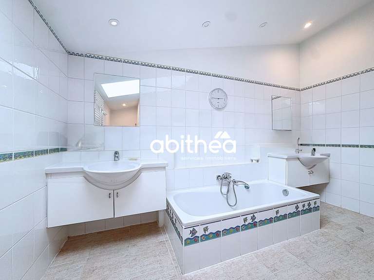 Maison Lattre-Saint-Quentin - 4 chambres - 368m²