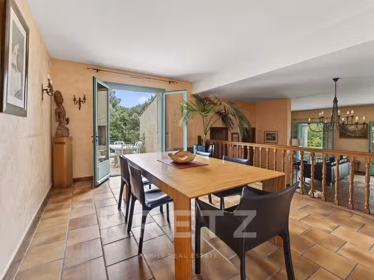 Maison Laudun-l'Ardoise - 5 chambres - 350m²