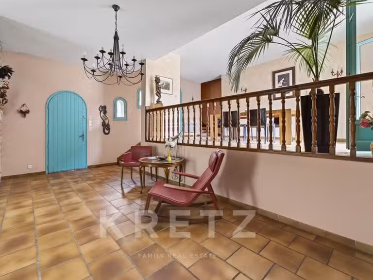 Maison Laudun-l'Ardoise - 5 chambres - 350m²