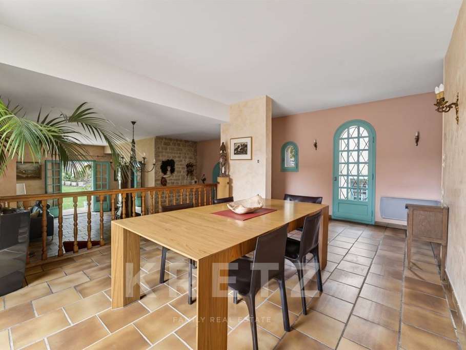Maison Laudun-l'Ardoise