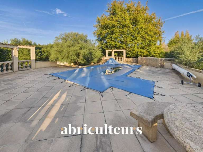 Maison Lauris - 6 chambres - 180m²