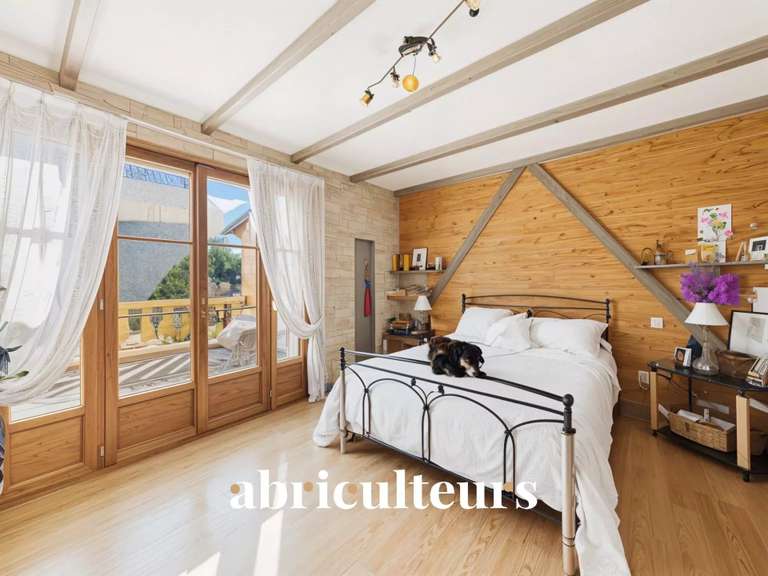 Maison Lauris - 6 chambres - 180m²