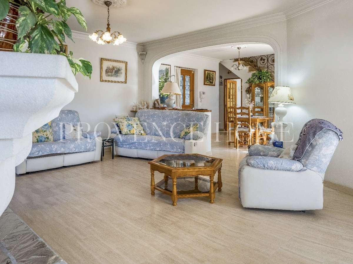 Maison Lauris