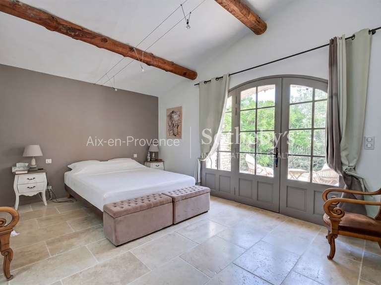 Maison Lauris - 6 chambres - 240m²