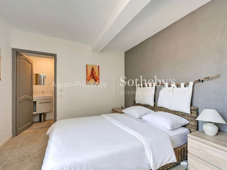 Maison Lauris - 6 chambres - 240m²