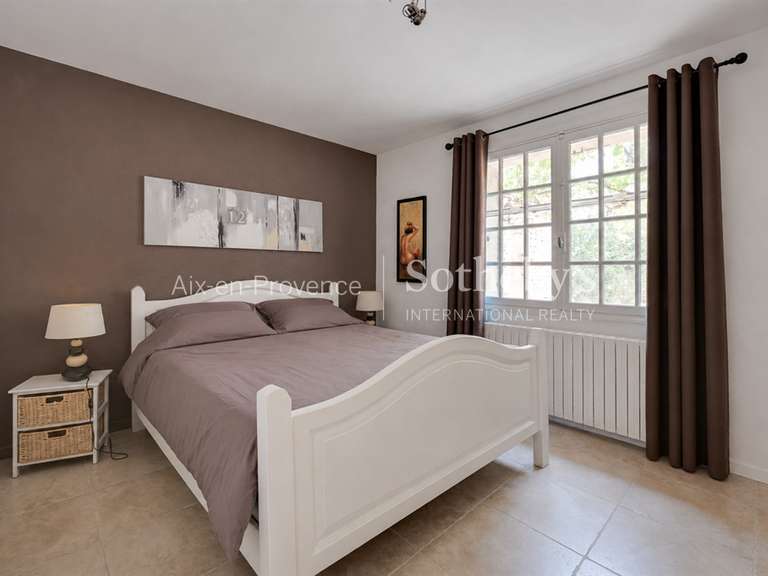 Maison Lauris - 6 chambres - 240m²