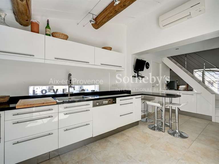 Maison Lauris - 6 chambres - 240m²