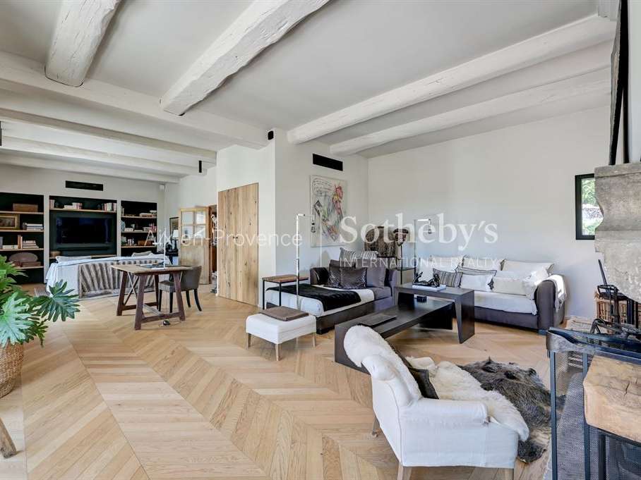 Maison Lauris