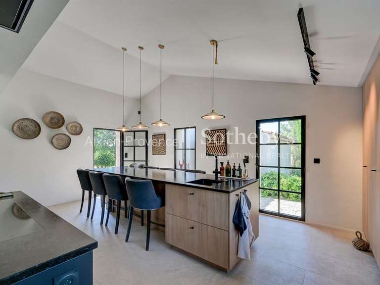 Maison Lauris - 6 chambres - 310m²