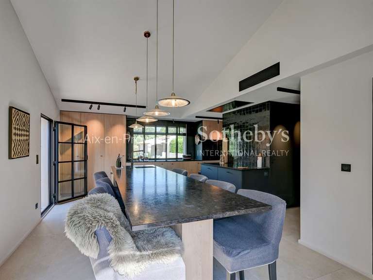 Maison Lauris - 6 chambres - 310m²